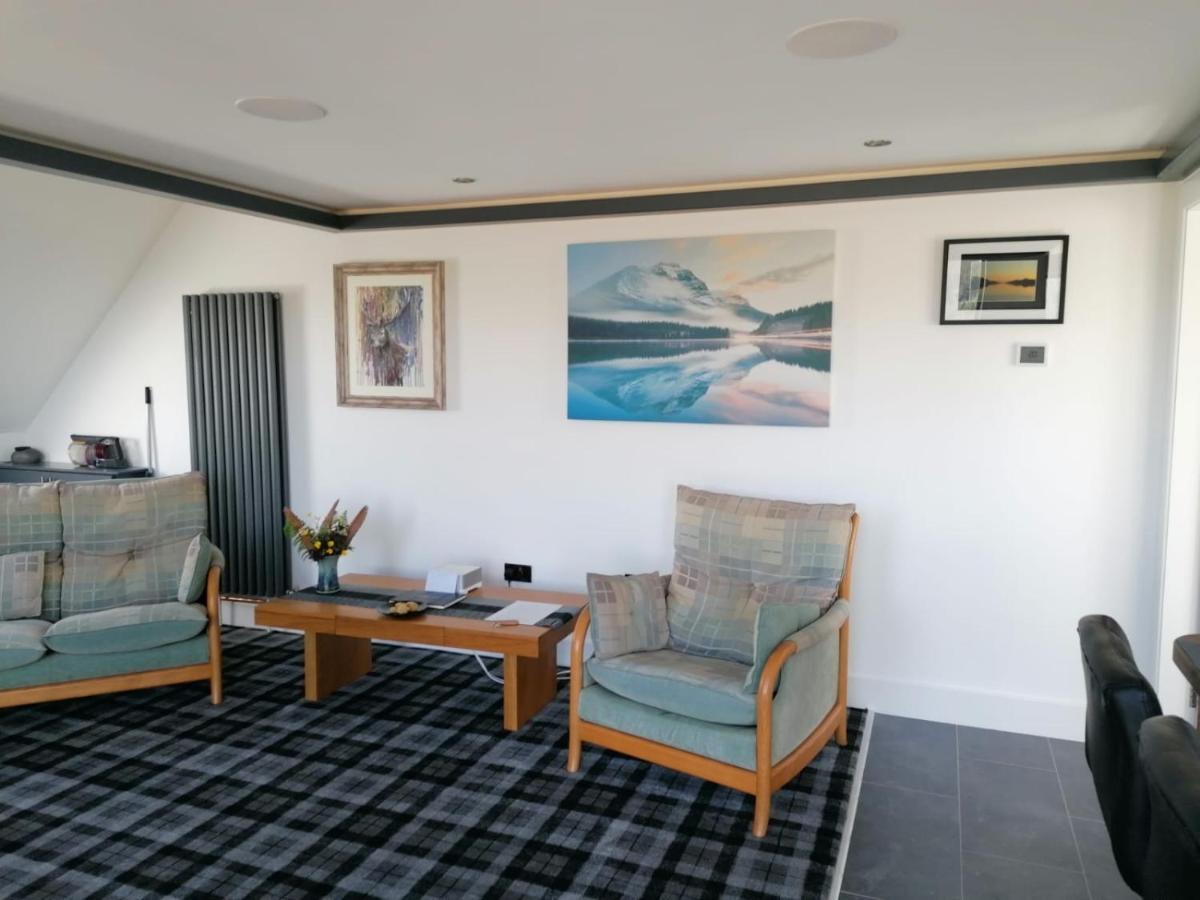 Rest At Last - Highland Apartment With Private Hot Tub Whitebridge  Bagian luar foto