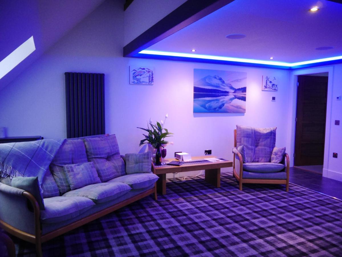Rest At Last - Highland Apartment With Private Hot Tub Whitebridge  Bagian luar foto