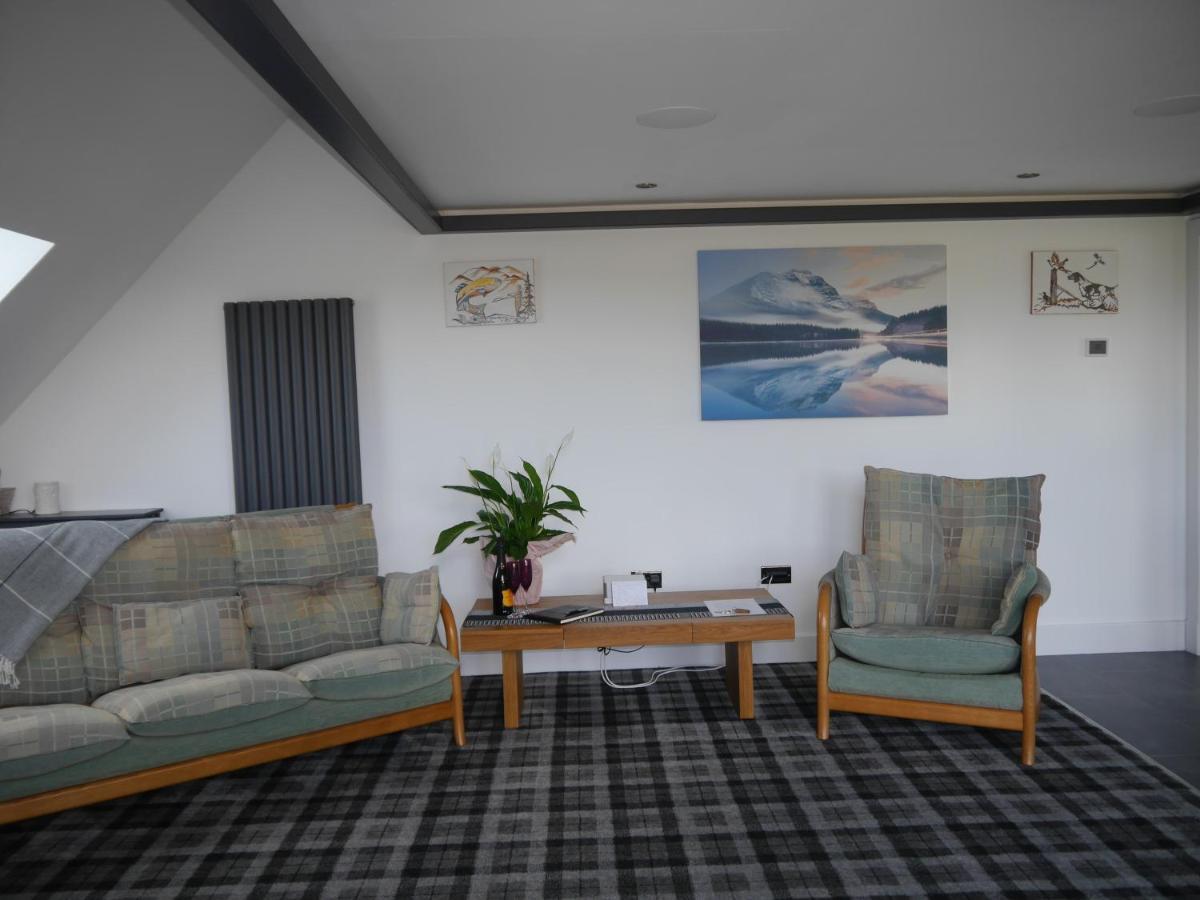 Rest At Last - Highland Apartment With Private Hot Tub Whitebridge  Bagian luar foto